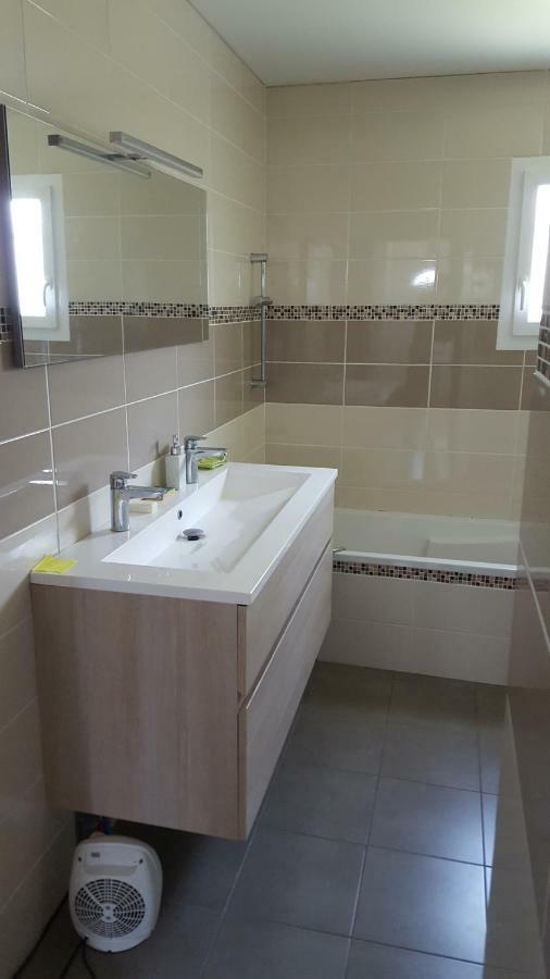 Villa Du Pic Vert 105M2 , 4 Chambres De Plain-Pied Avec Piscine A Montfaucon Montfaucon  Екстериор снимка